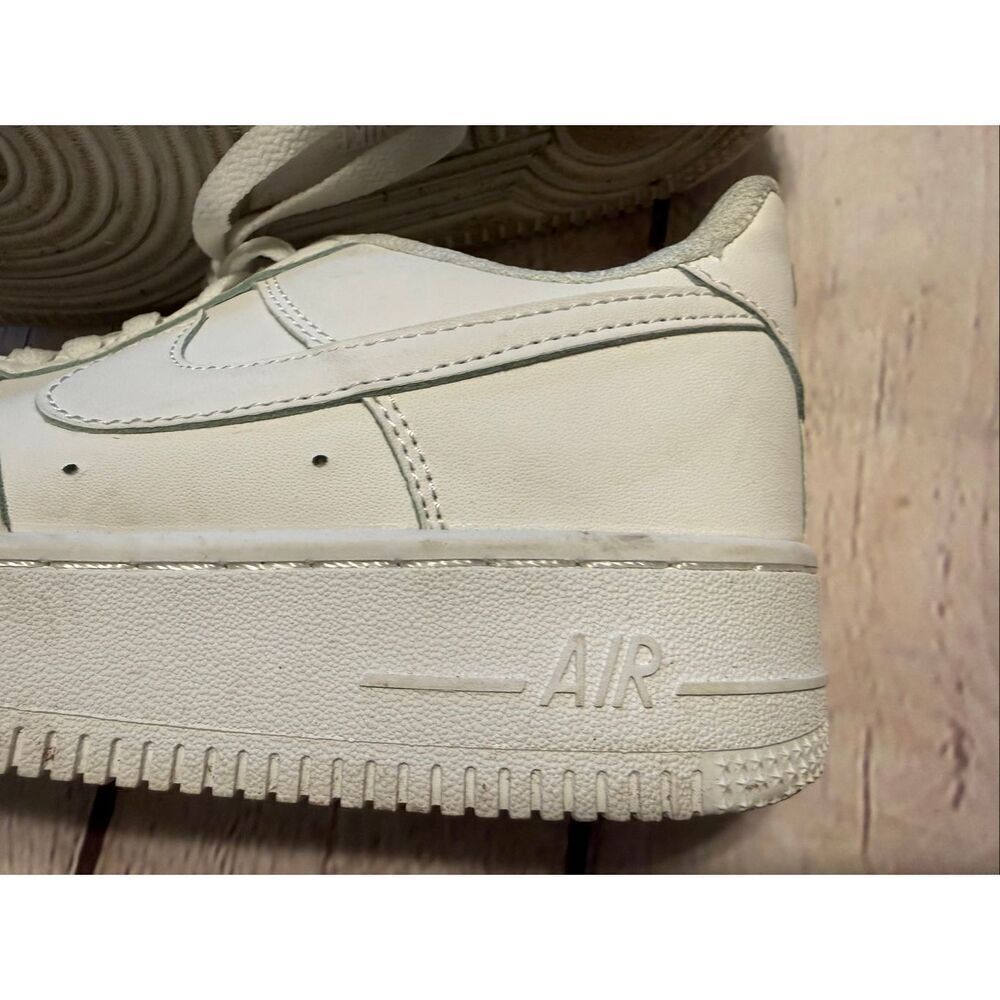 Nike Womens Size 7 Air Force 1's Sneakers Classic White Chunky Streetwear Casual - Picture 12 of 16
